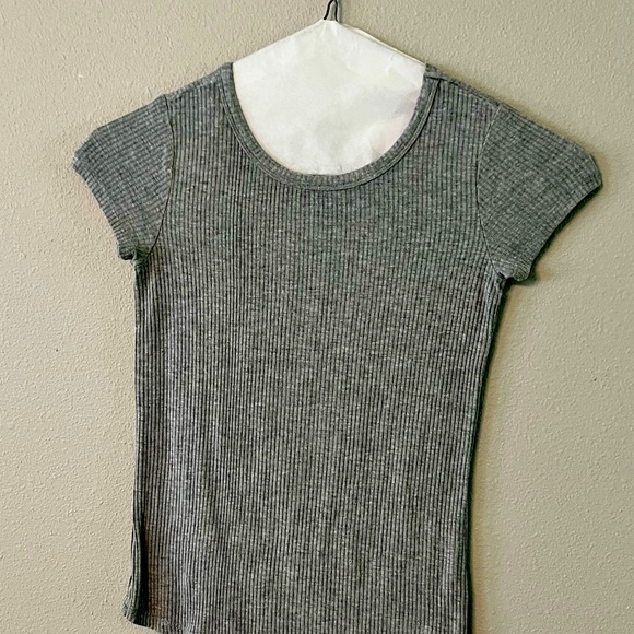 Gray tee - Picture 1 of 1